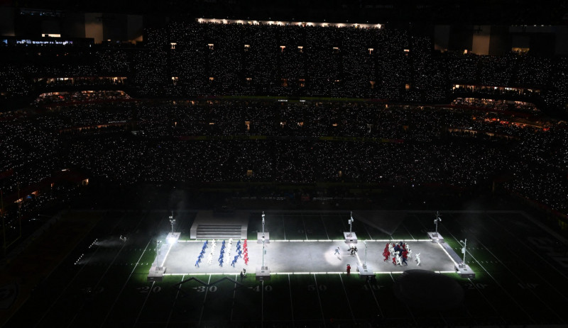 Kendrick Lamar se presenta durante el espectáculo de medio tiempo de Apple Music del Super Bowl LIX, entre Chiefs y Eagles, en el Caesars Superdome de Nueva Orleans, Luisiana, el 9 de febrero de 2025.