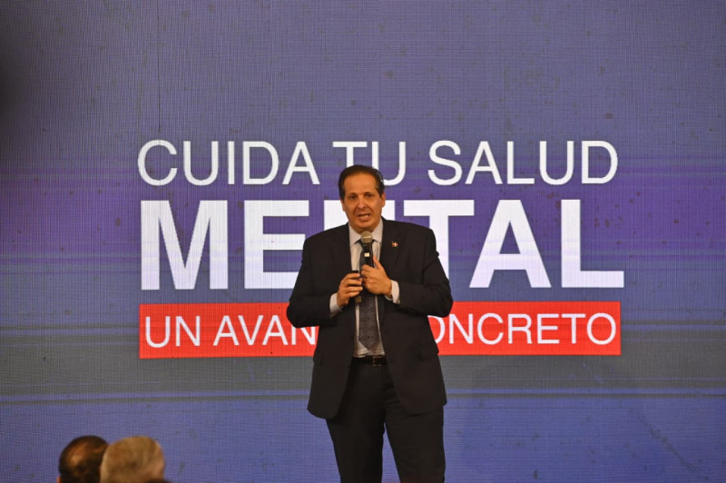 El ministro de Salud Pública, Víctor Atallah.