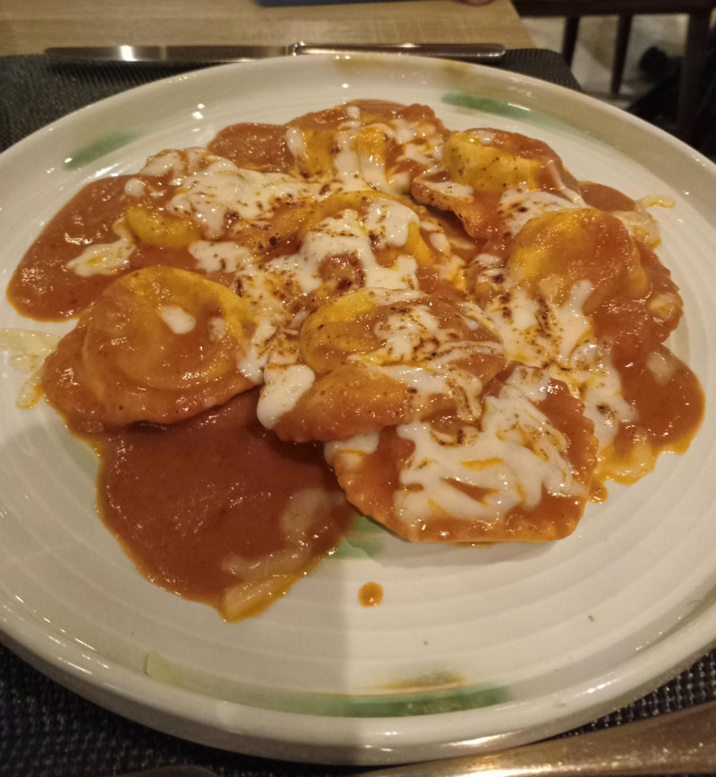 Ravioli relleno de espinacas