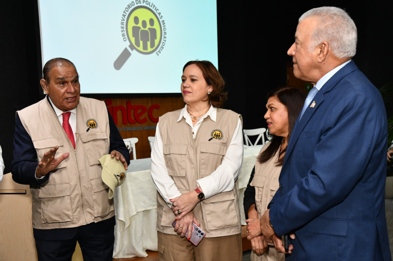 Observatorio de Políticas Migratorias, un órgano integrado por ciudadanos que no laboran en el Poder Ejecutivo, con el objetivo de vigilar el correcto funcionamiento de las estrategias migratorias.