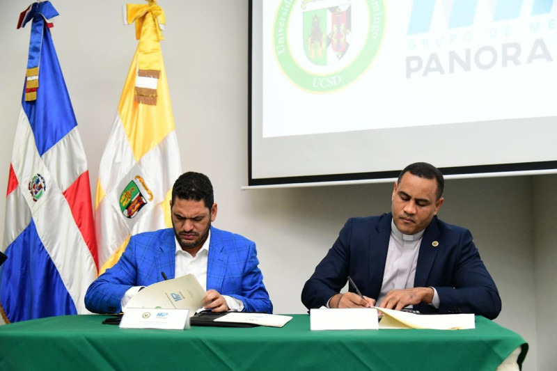 Como parte del compromiso institucional, el Grupo de Medios Panorama auspició la creación de la Sala de Redacción Grupo Panorama dentro del campus de la UCSD