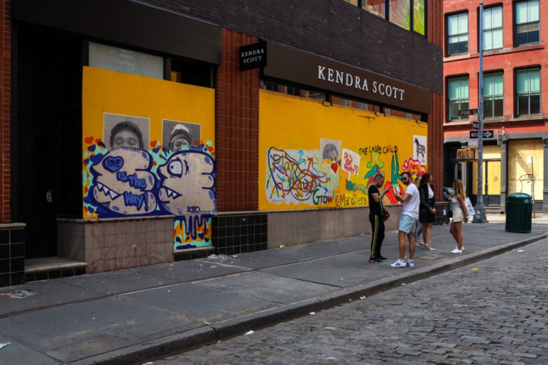 Los residentes y artistas de Nueva York expresan su arte.