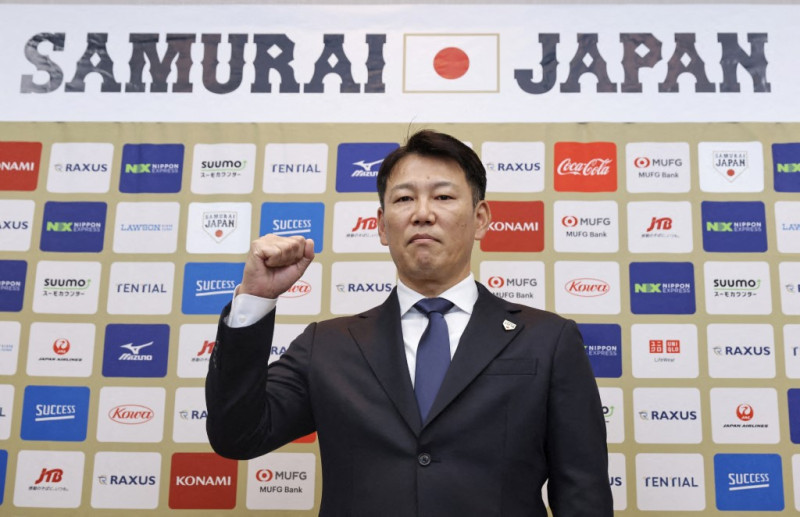 Hirokazu Ibata durante su presentación como manager del combinado nacional de Japón.