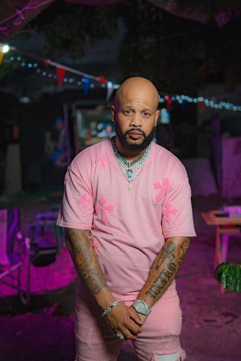 El artista curazoleño Mylenger Warner, mejor conocido como Unik0.