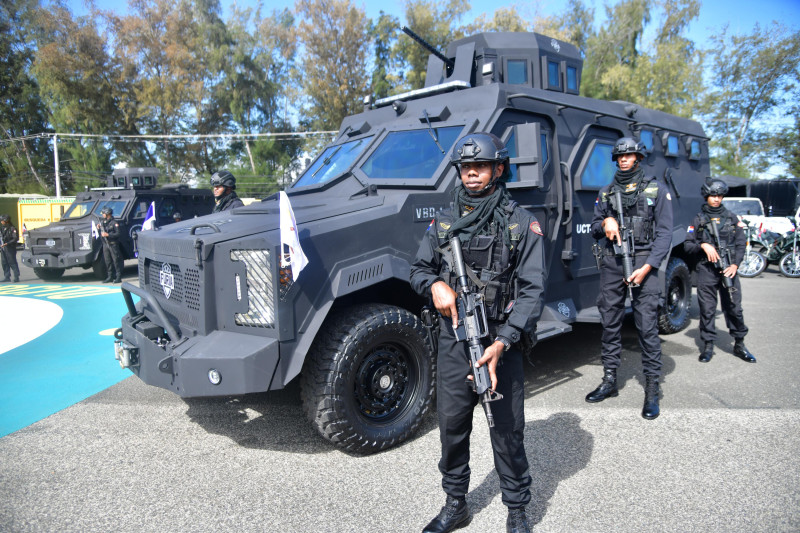 Los vehículos blindados entregados por el presidente Luis Abinader al Ministerio de Defensa fueron ensamblados en el país.