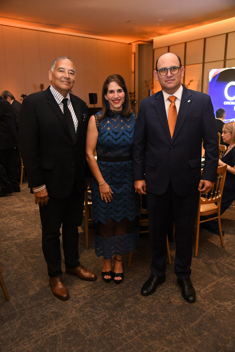 Pedro Ayuso, Ana Lluberes y Edgar del Toro.