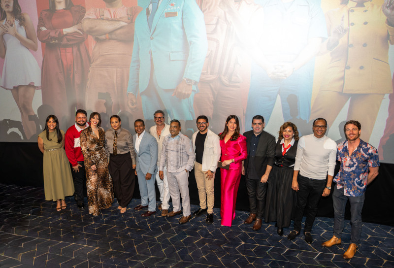 Elenco de la nueva película dominicana "De tal palo tal astilla", encabezado por Raymond Pozo y Miguel Céspedes y que incluye a Los NovelPoppys (Alex Díaz y César Calcagno) y Hony Estrella.