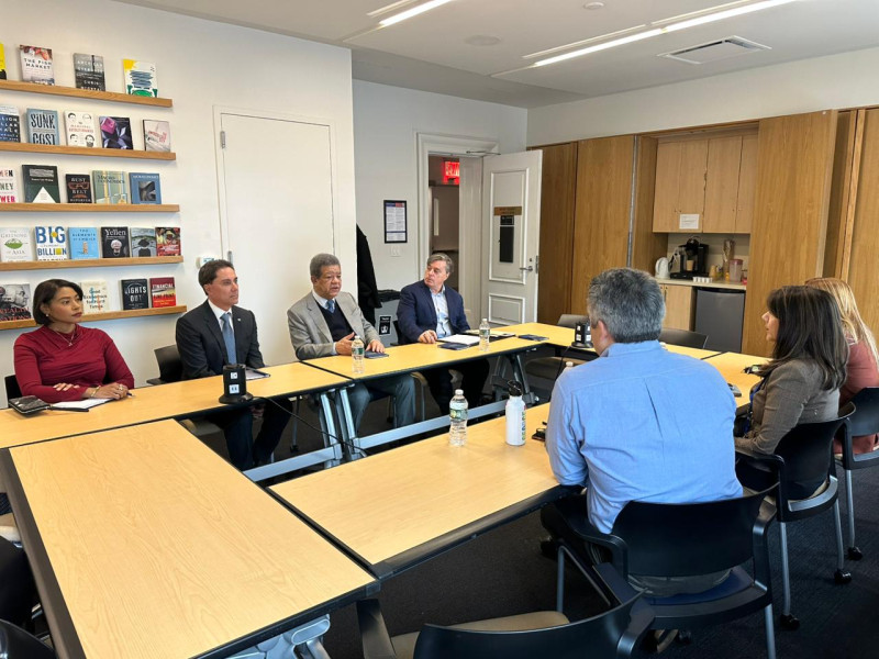 La reunión se efectuó en la sede universitaria