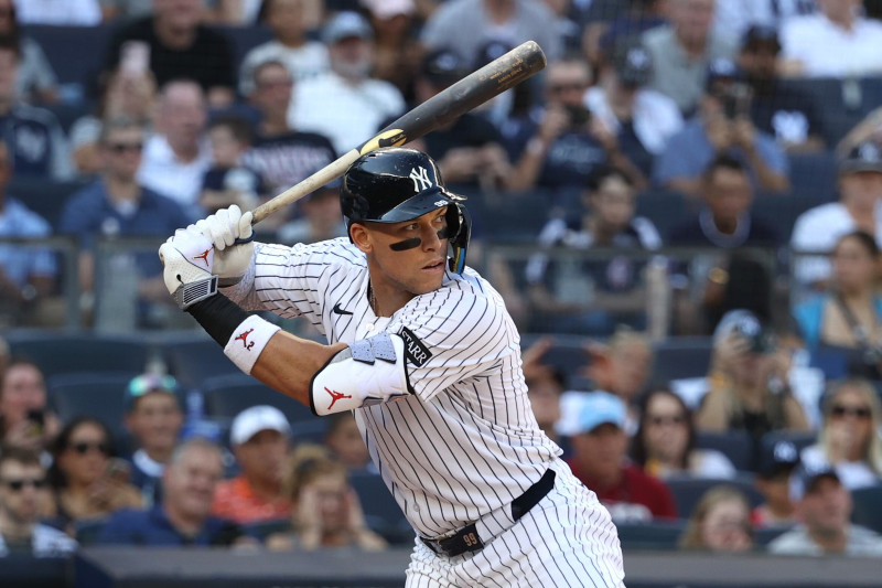 Aaron Judge azotó este sábado el pitcheo de los Tigres de Detroit al conecatr dos bestiales vuelacercas.