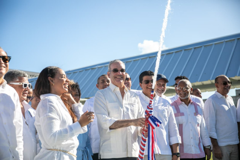 El presidente Luis Abinader en la inauguración de la ampliación del acueducto de Barrera de Salinidad.