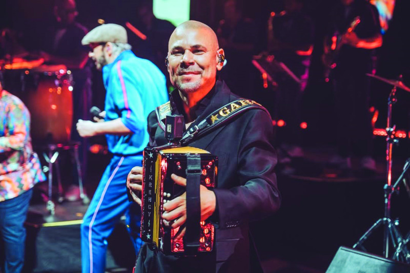 El Prodigio fue uno de los invitados de lujo de Juan Luis Guerra en el Estadio Cibao.