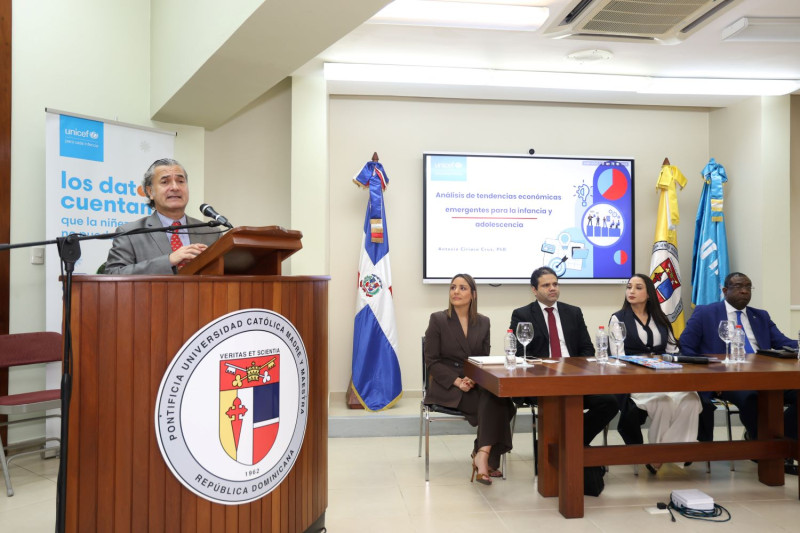 Carlos Carrera, representante de UNICEF en el país.