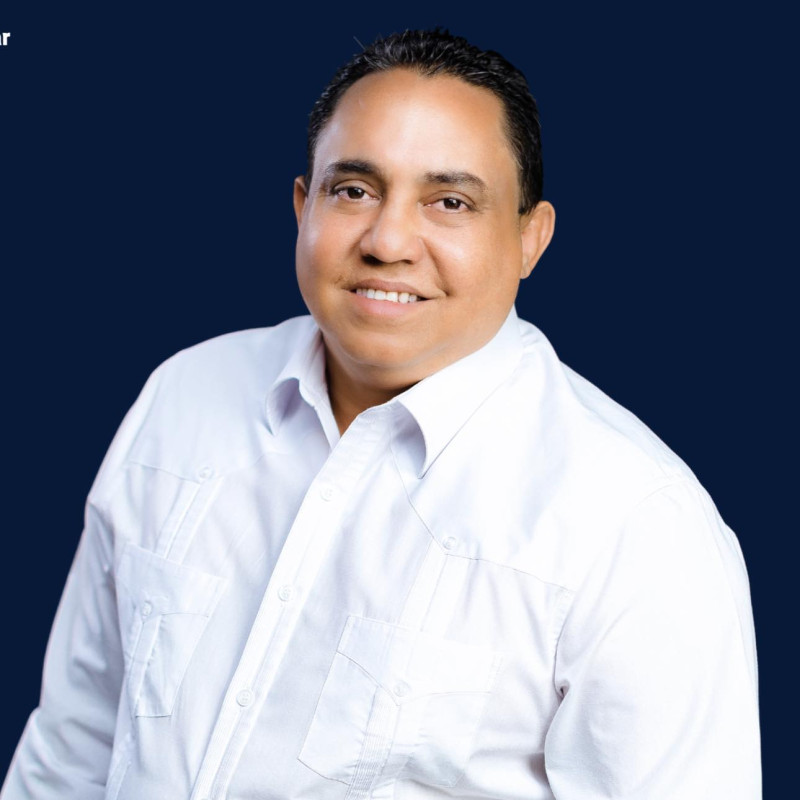 Orlando Antonio Martínez Peña representante del PRM.