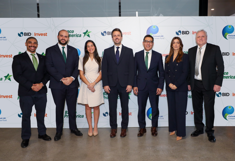 Luis Torres, Juan Carlos Matos, Pierina Forastieri, Jesús Gil, Eric Parrado, Ana Kowalenko y Pasi Kapanen.