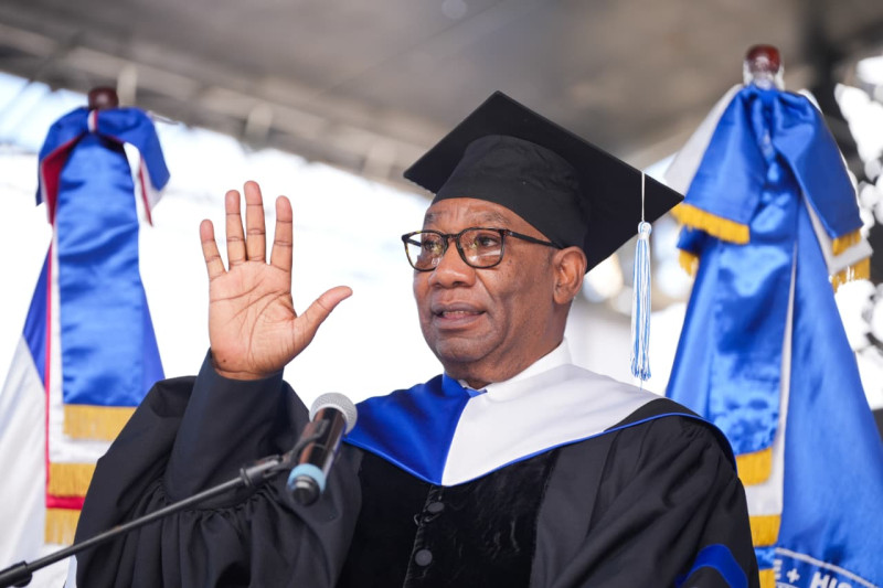 El rector Editrudis Beltrán Crisóstomo