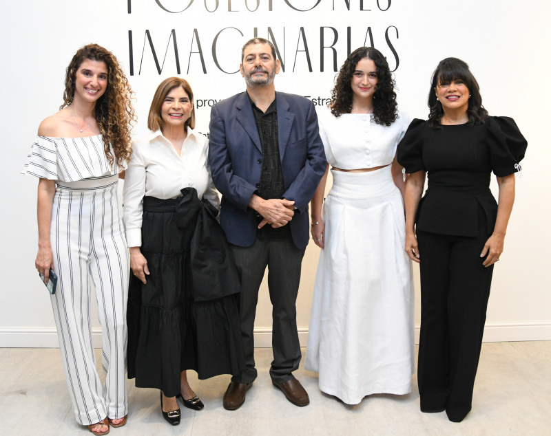 Patricia Silverio, Susy Guzmán, Carlos Estrada, Gabriela Armenteros Capano y Paula Gómez Jorge.