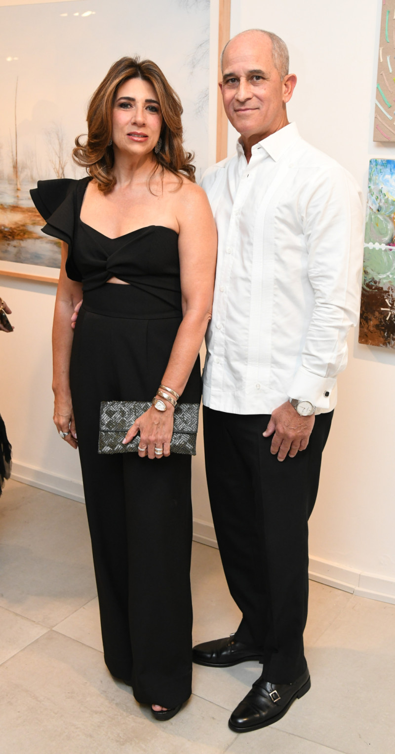 Gina Capano y Víctor Hermina.