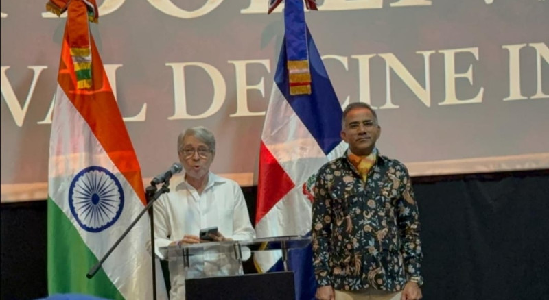 El Embajador de la India Kishan Dan Dewal y el Embajador Jorge Santiago, encargado de la división de Asia y Oceanía del MIREX encabezaron la ceremonia de apertura del Festival de cine Hola Bollywood realizado en Caribbean Cinemas de Downtown Center.