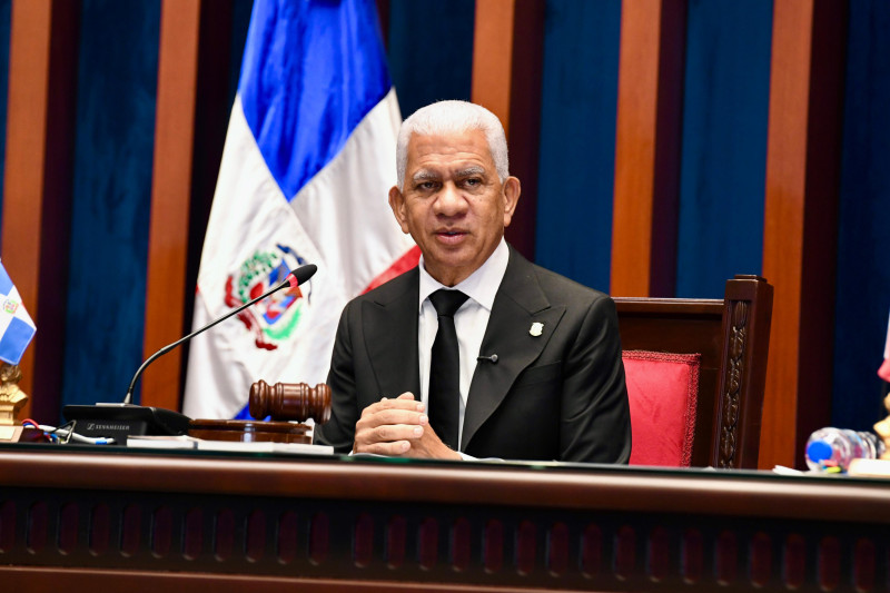 El presidente del Senado, Ricardo de los Santos.