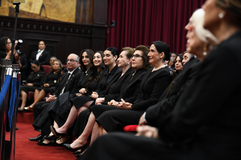La familia del presidente Abinader presente en la Asamblea Nacional, donde pronunció ayer su sexto discurso de rendición de cuentas.