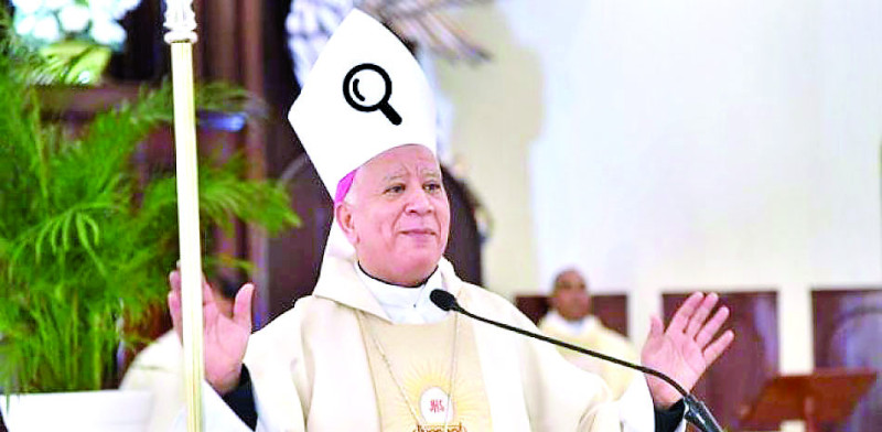 Obispo de Barahona Andrés Napoleón Romero.