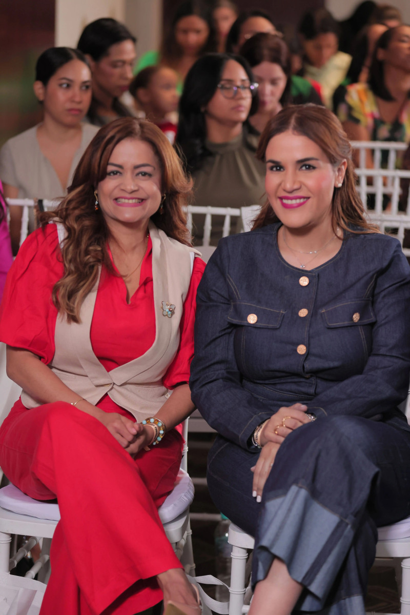 Awilda Florencio y Michelle Ortíz.