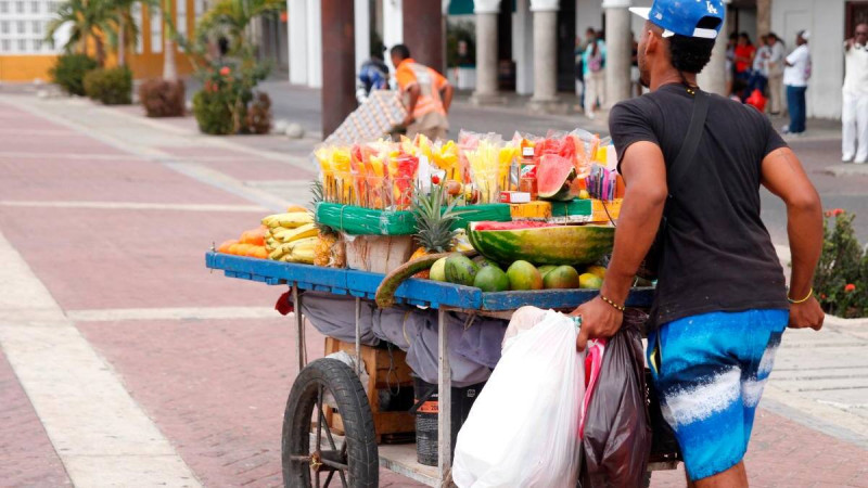 Expertos dicen que la reducción de la informalidad es un paso necesario para consolidar el mercado laboral.