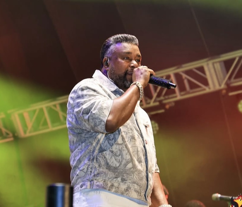 Luis Miguel del Amargue en el cierre del carnaval de La Vega.