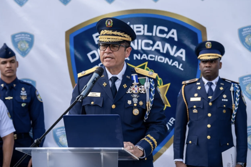 El mayor general Andrés Modesto Cruz Cruz, director de la Policía Nacional, ofreció declaraciones a los periodistas.