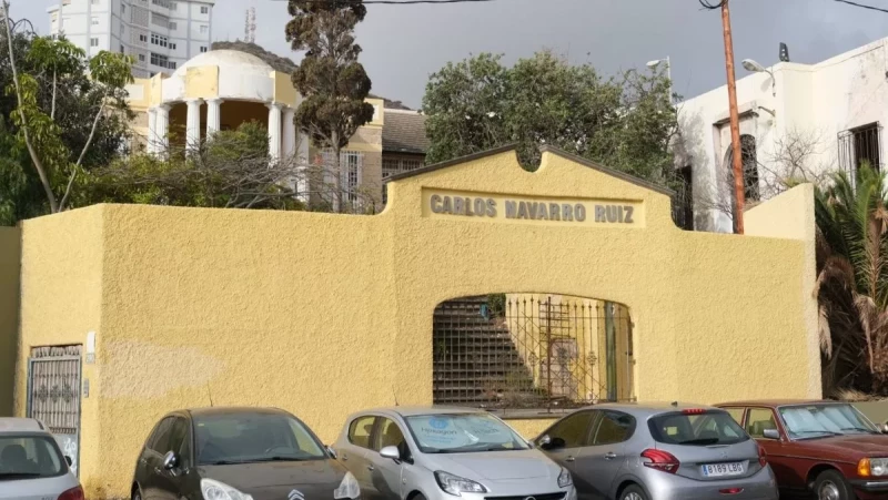 Centro educativo de Monte Cristi Carlos Navarro cerrado por presuntos golpes del director a una niña de nueve años.
