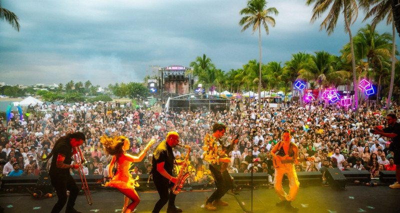El festival Isle of Light prepara la cartelera de su décima edición, este sábado 7 de marzo de 2026 en el Parque Punta Torrecilla, en Sans Soucí, Santo Domingo Este.