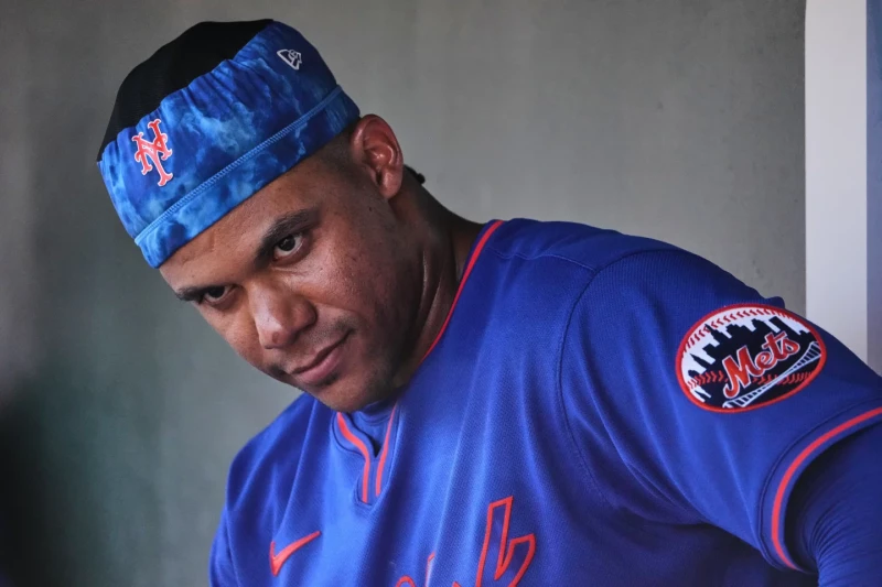 Juan Soto, de los Mets, aparece antes de un partido de pretemporada contra los Cardenales, el 27 de febrero de 2026.
