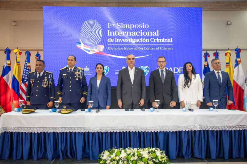 El presidente Luis Abinader encabezó el primer Simposio Internacional de Investigación Criminal.