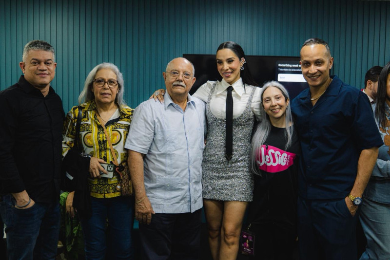 Solo le importa saber que su familia, amigos y quienes la quieren tienen claro quien es ella