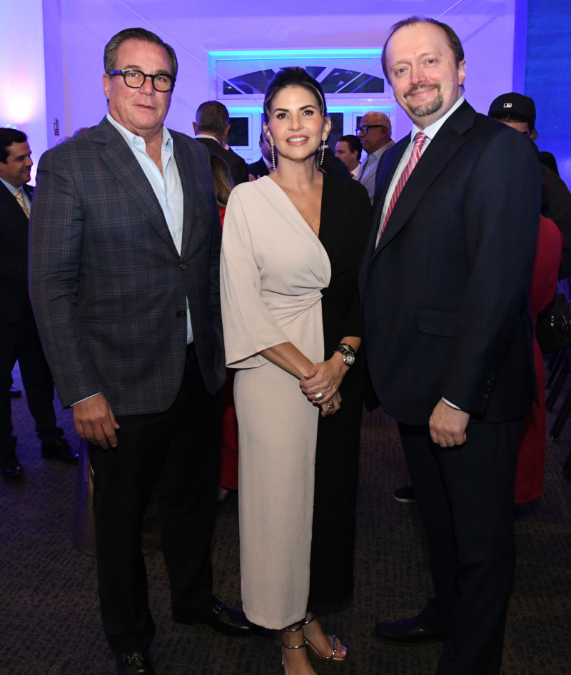 José González del Rey, Linda Zabarce e Yuriy Kvasnytsky.