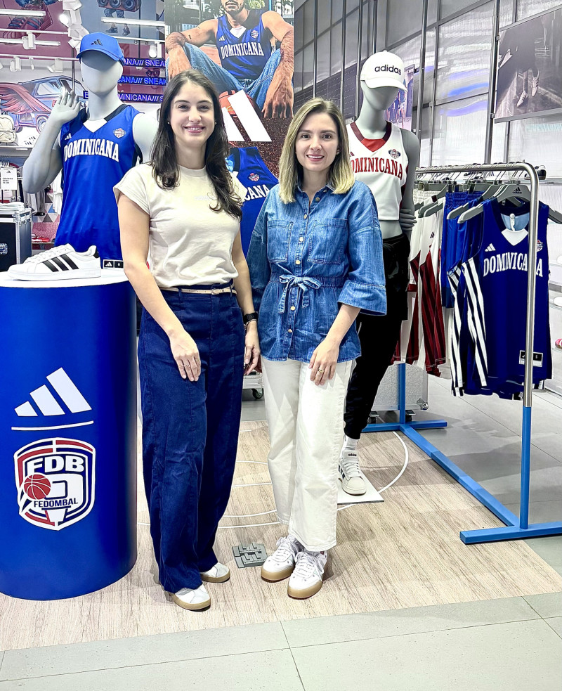 Carla Vélez y Marcela Costa.
