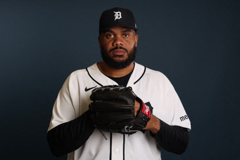 Kenley Jansen de los Detroit Tigers posa para una foto durante el Día de Fotos de los Detroit Tigers.