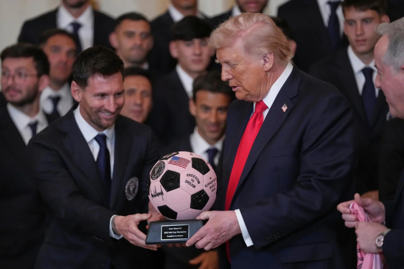 Lionel Messi y sus compañeros del Inter Miami fueron homenajeados por el presidente Donald Trump en la Casa Blanca el jueves por ganar la Copa MLS del año pasado.
