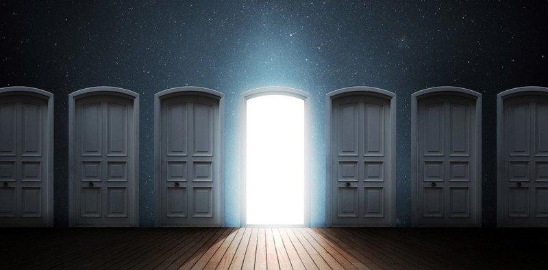 En nuestras vidas siempre habrá una puerta abierta a la esperanza.