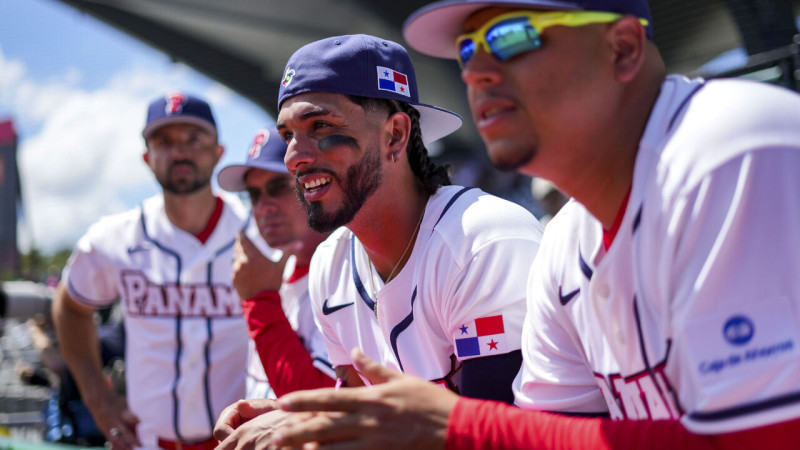 Jonatha Araúz no conectó de hits en cinco oportunidades que tomó en el Clásico Mundial.