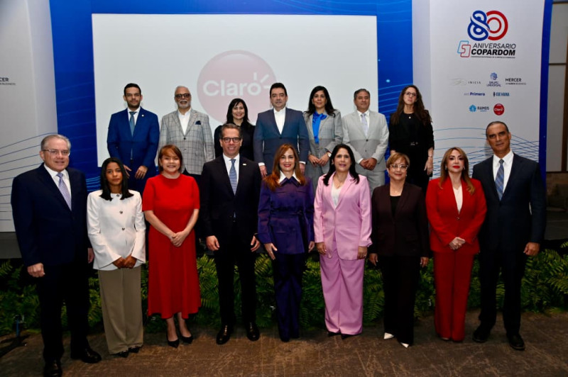 César Dargam en el encuentro sobre el mercado laboral, con la participación de representantes del sector empresarial y autoridades vinculadas al ámbito laboral.