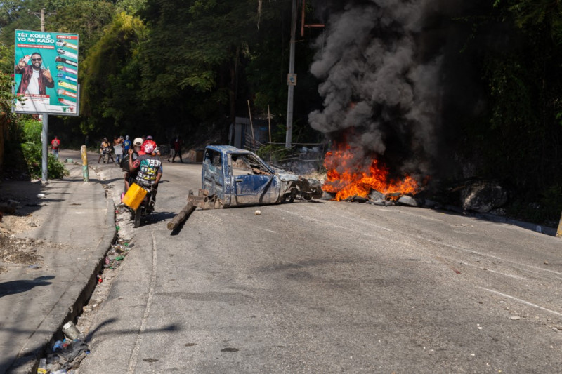 La inseguridad continúa en medio de la creciente violencia de pandillas en la capital de Haití.