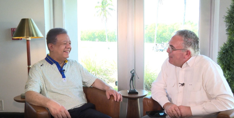 El expresidente Leonel Fernández fue entrevistado por Roberto Cavada en la Emisión Estelar de Telenoticias, en Telesistema Canal 11.