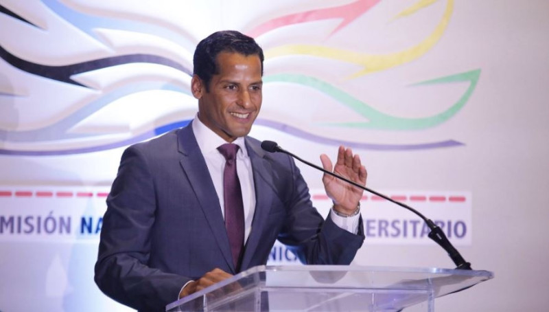 Marcos Díaz preside la comisión interina que asumió la dirección de la Federación de Surfing.