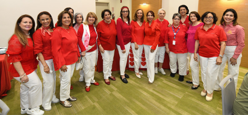 Parte del equipo del voluntariado de la Fundación Dr. Juan Manuel Taveras Rodíguez.