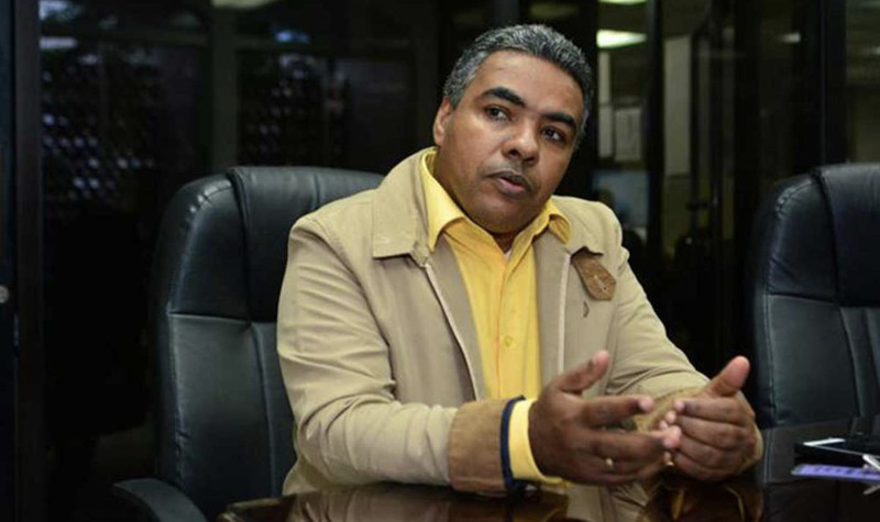 El presidente de la Central Nacional de Transportistas Unificados (CNTU), William Pérez Figuereo.