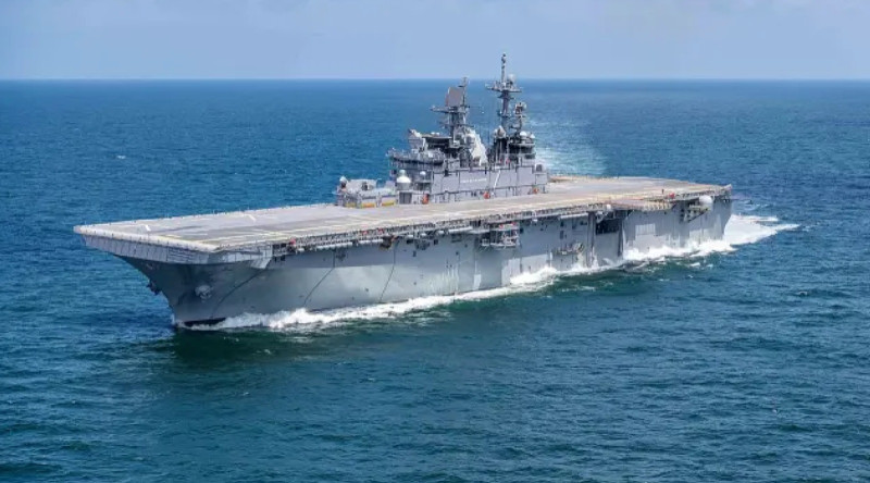 Estados Unidos trata de garantizar el paso de buques por el estrecho de Ormuz.