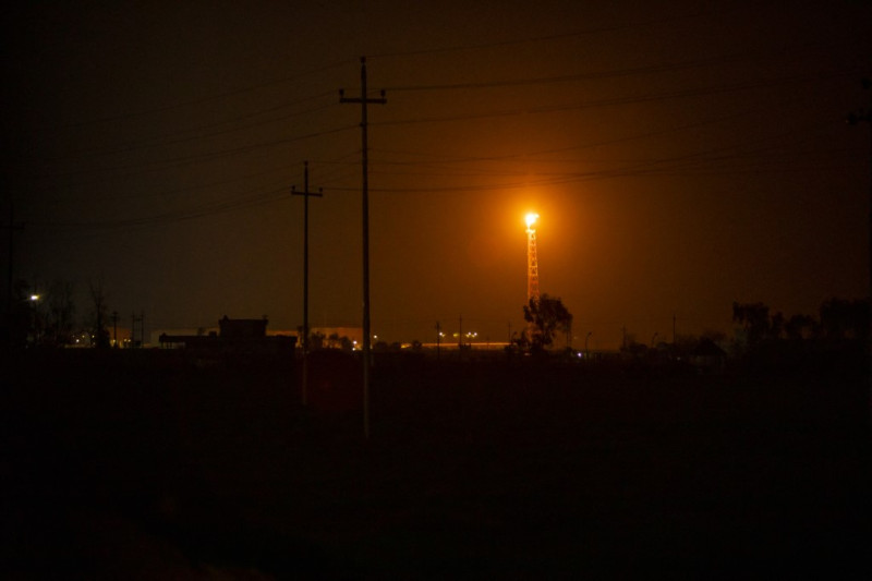 Vista de la refinería de petróleo Lanaz en Erbil, Irak, el 14 de marzo de 2026, tras un ataque kamikaze con un vehículo aéreo no tripulado (VANT).