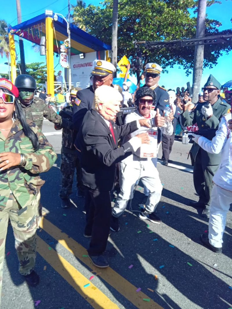 Escenografía humoristica sobre el encarcelamiento de Maduro.