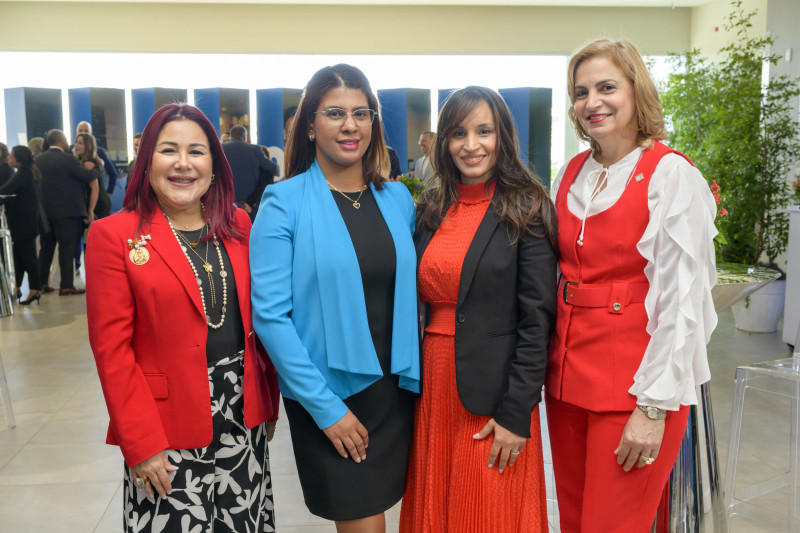 Antonia María Martínez, Said Polanco, Perla Báez e Ivelisse Almonte.